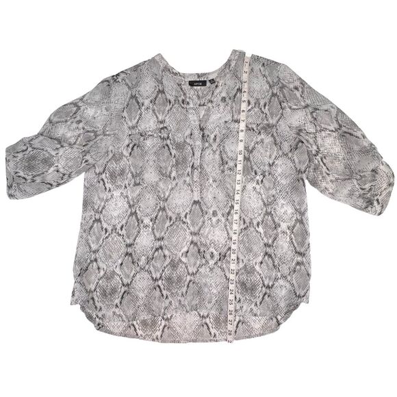 Apt 9 Blouse XL Gray Boho Sheer Python Animal Print Lightweight Elegant Top - Picture 4 of 10